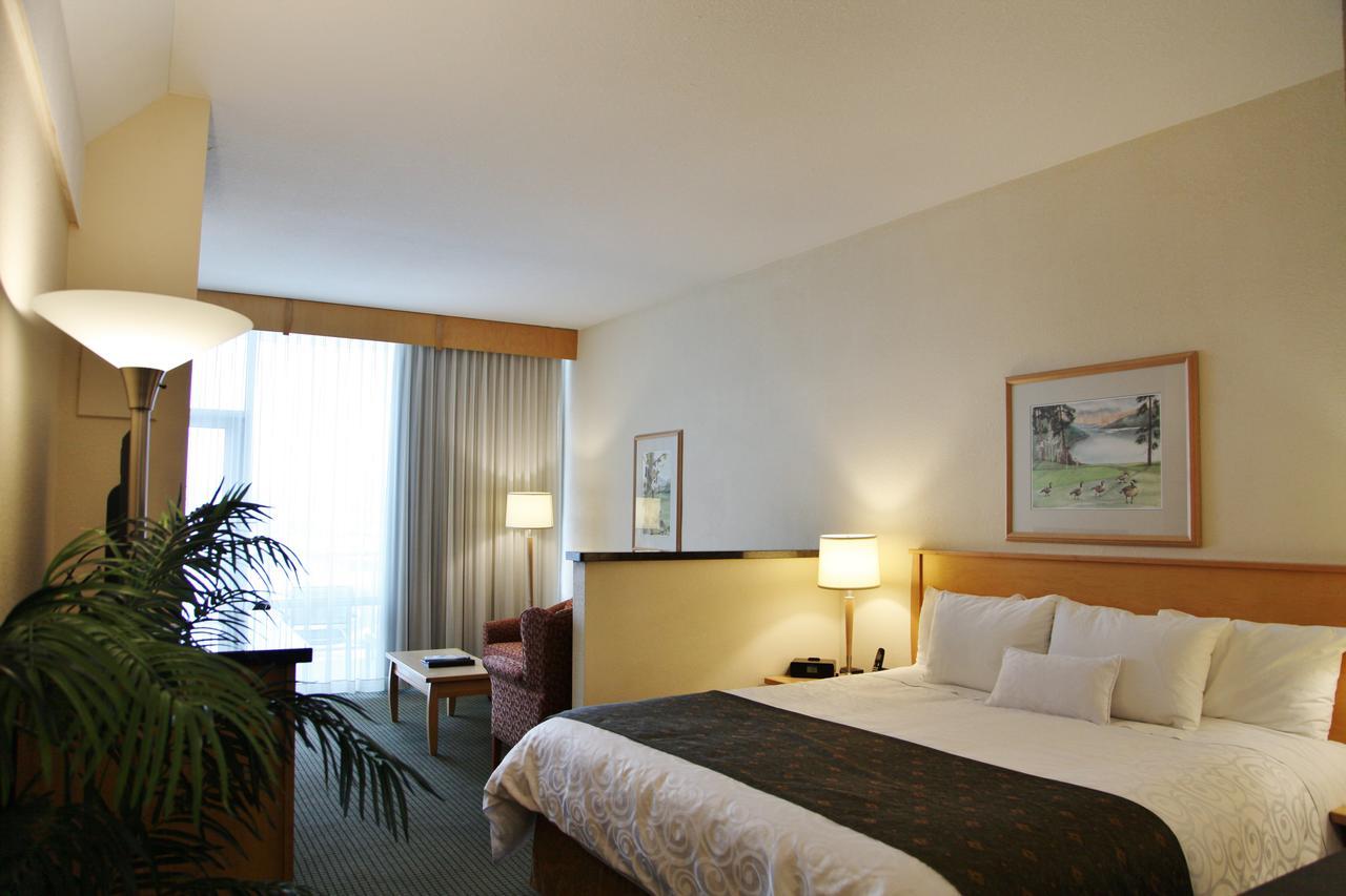 Best Western Plus Kelowna Hotel & Suites Ngoại thất bức ảnh
